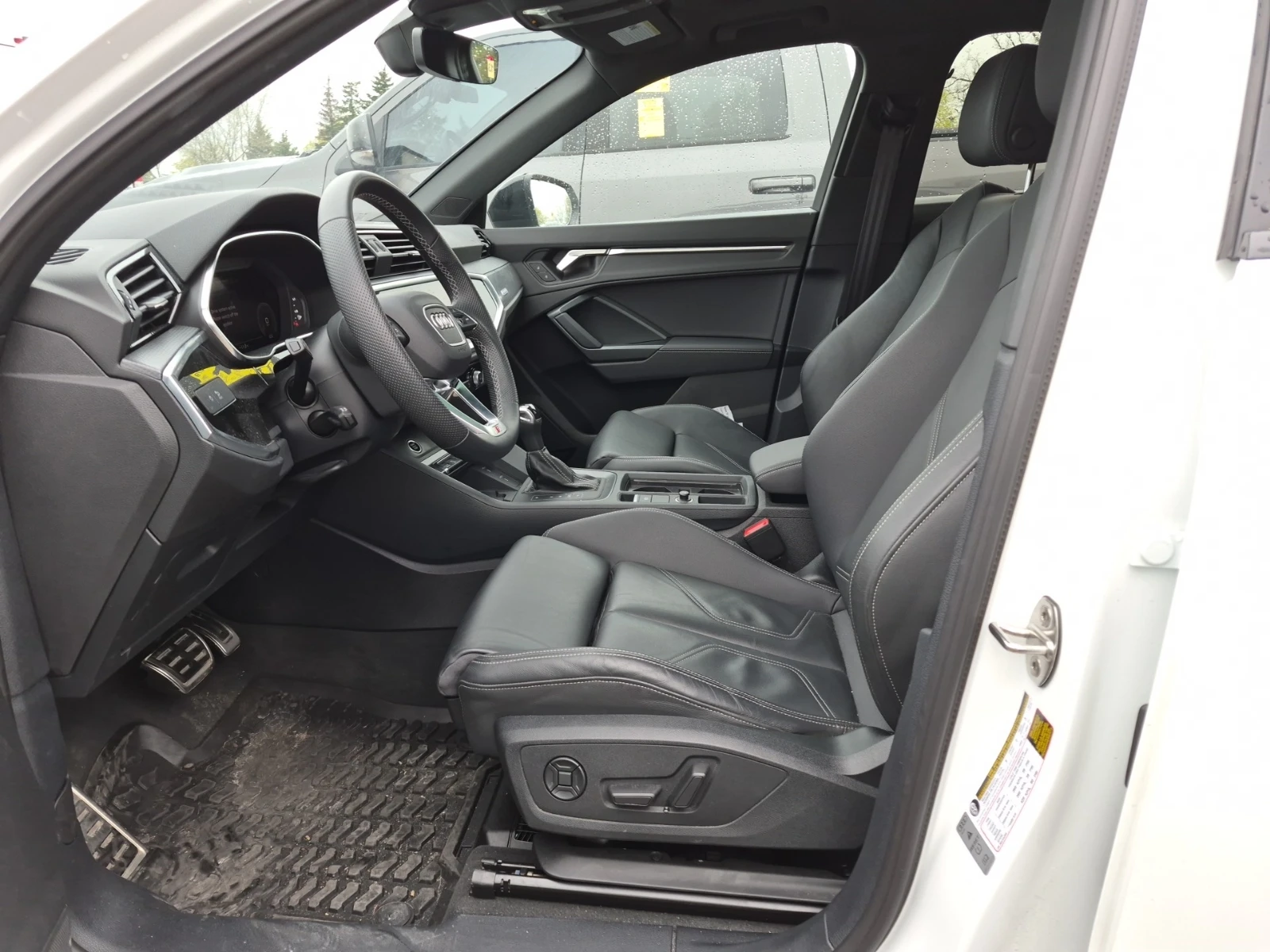 Audi Q3 Technik * * CARFAX * * АВТО КРЕДИТ * * , снимка 8 - Автомобили и джипове - 54360867