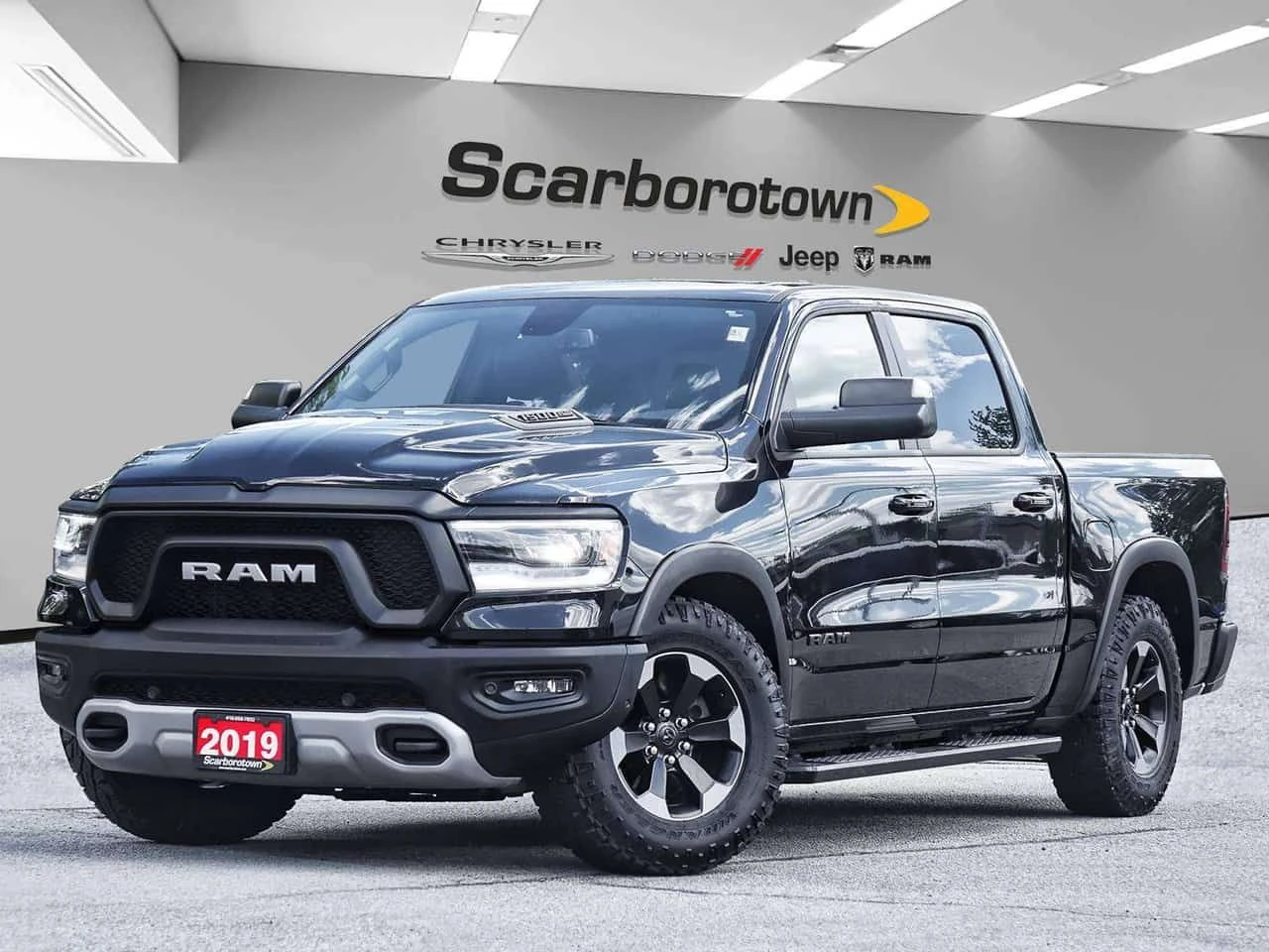 Dodge RAM 1500 * Rebel Crew Cab | 5'7 Box | Sunroof | HEMI | 