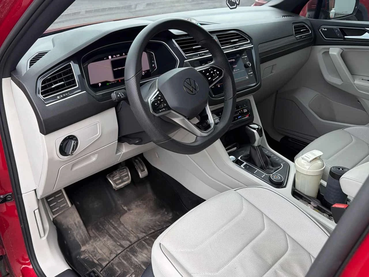 VW Tiguan Highline R Line / 360 / DIS / FENDER / ОБДУХВАНЕ , снимка 5 - Автомобили и джипове - 55594995