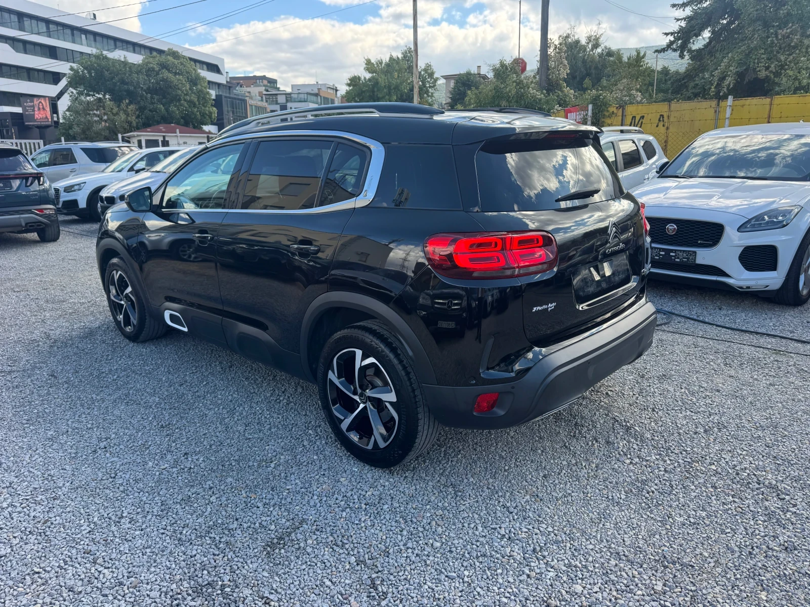 Citroen C5 Aircross 1.5TDI  131hp* LED* КОЖА* КАМЕРА* 6.2020г* ЛИЗИНГ, снимка 6 - Автомобили и джипове - 56202042