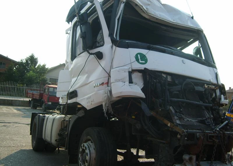 Mercedes-Benz 1844 Actros euro5, снимка 12 - Камиони - 2489340