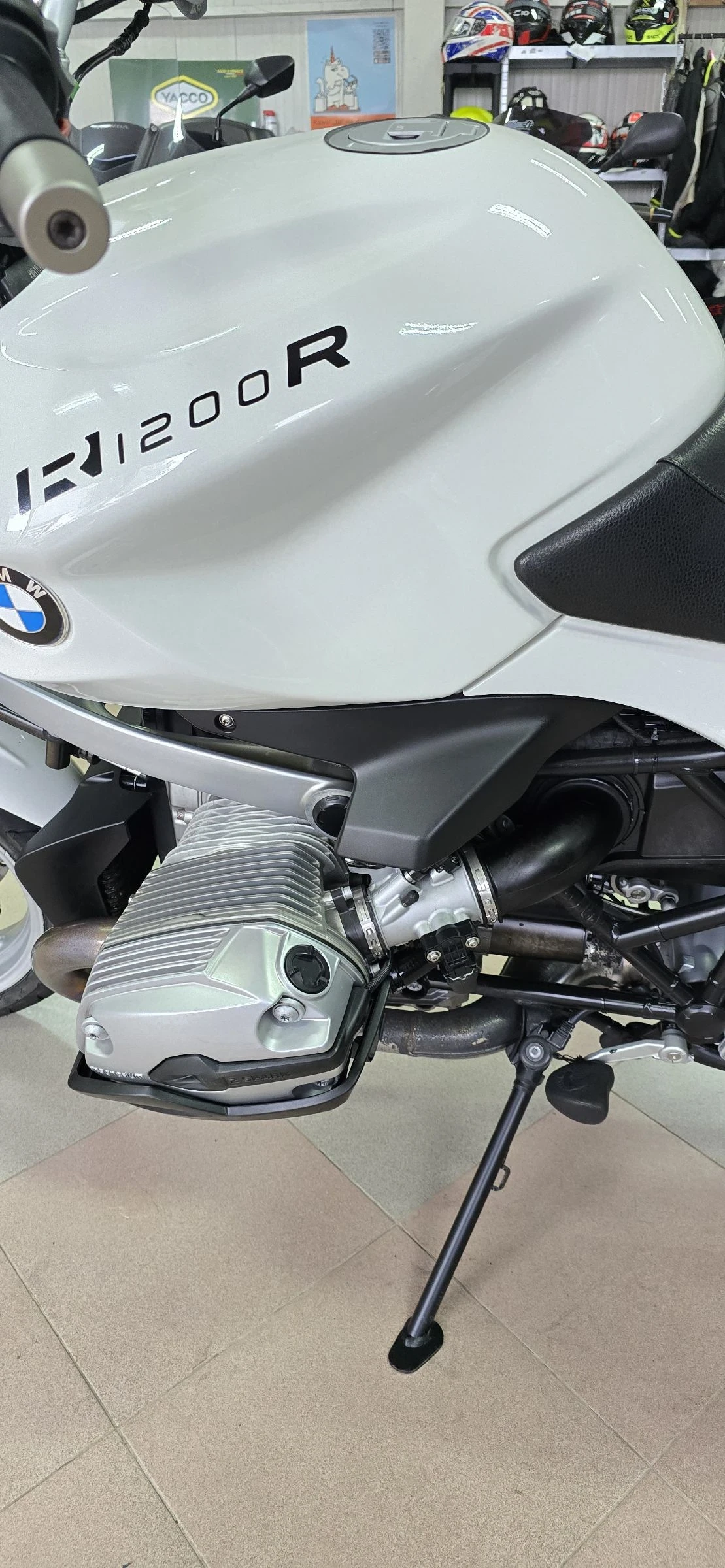 BMW R 1200 R 2010 г. Лизинг !, снимка 10 - Мотоциклети и мототехника - 54610295