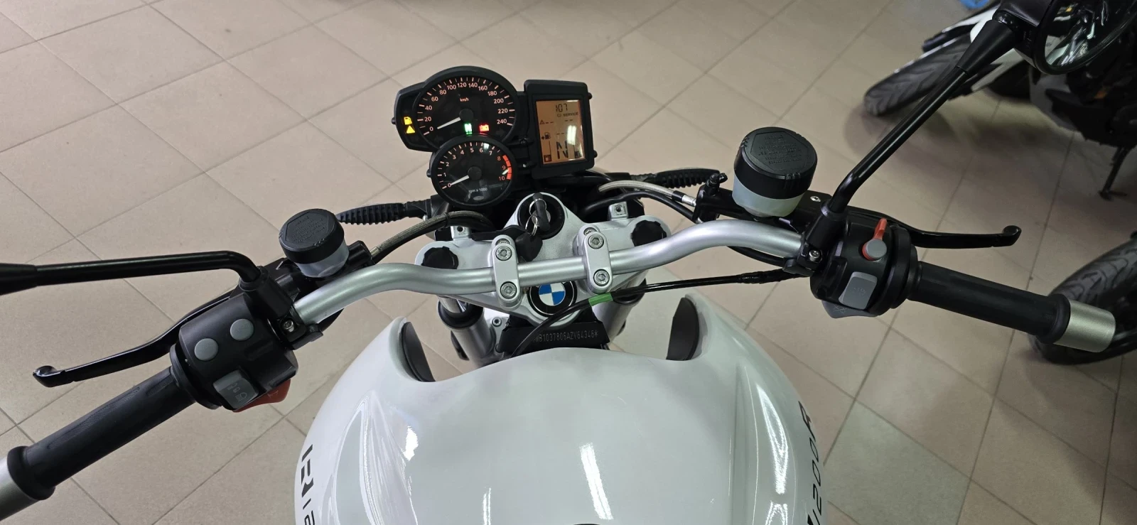 BMW R 1200 R 2010 г. Лизинг !, снимка 9 - Мотоциклети и мототехника - 54610295