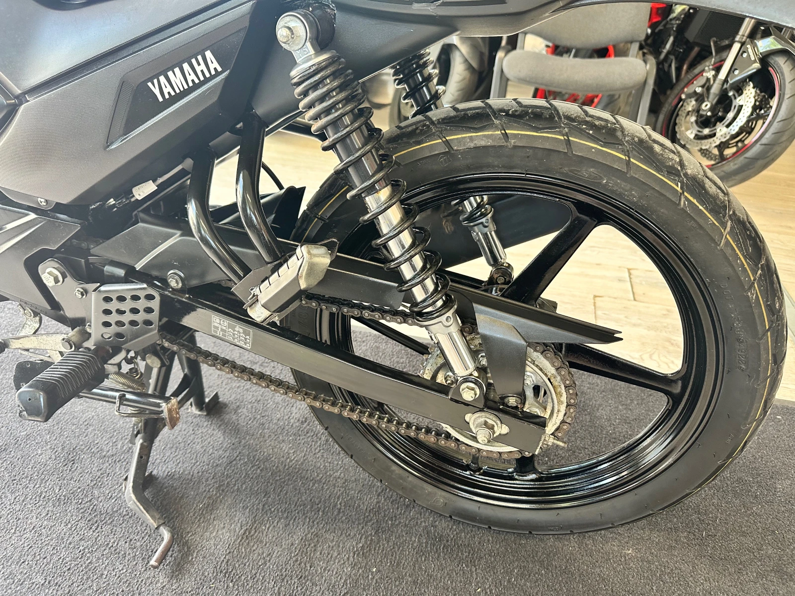 Yamaha YBR YS125i 07.2018г., снимка 13 - Мотоциклети и мототехника - 54699900