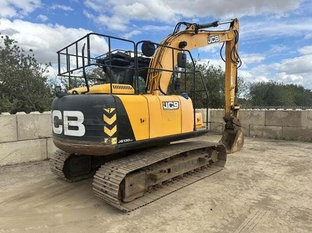 Багер JCB JS130 - изображение 4