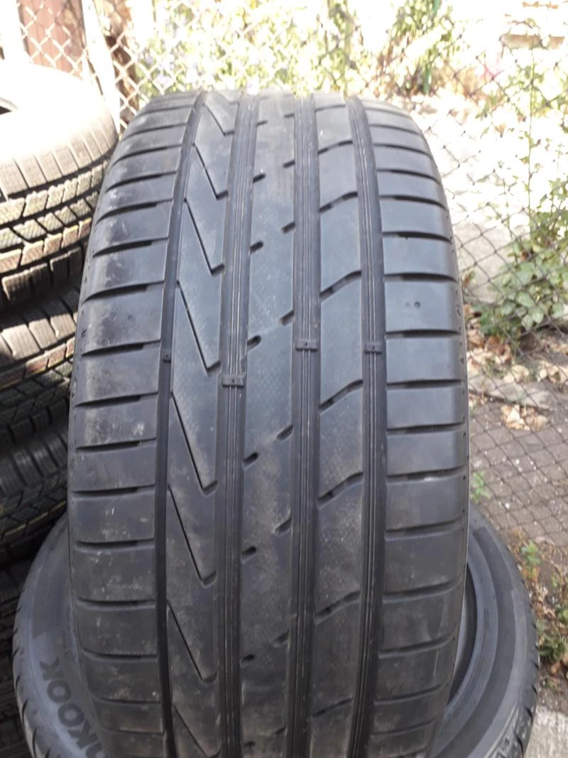 Гуми Летни 255/45R19, снимка 1 - Гуми и джанти - 26431445