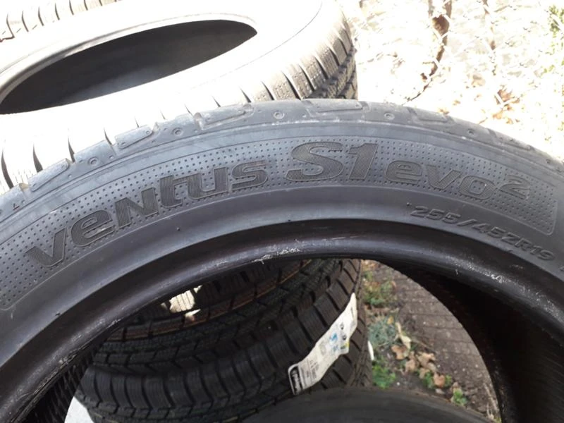 Гуми Летни 255/45R19, снимка 5 - Гуми и джанти - 26431445