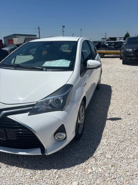 Обява за продажба на Toyota Yaris 1.5 Hybrid , KEYLESS, NAVY, AUTOMATIC ~17 600 лв. - изображение 2