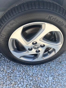 Обява за продажба на Toyota Yaris 1.5 Hybrid , KEYLESS, NAVY, AUTOMATIC ~17 600 лв. - изображение 6