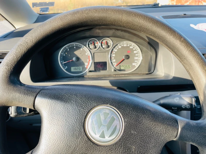 VW Sharan 1.8T, снимка 9 - Автомобили и джипове - 47124125