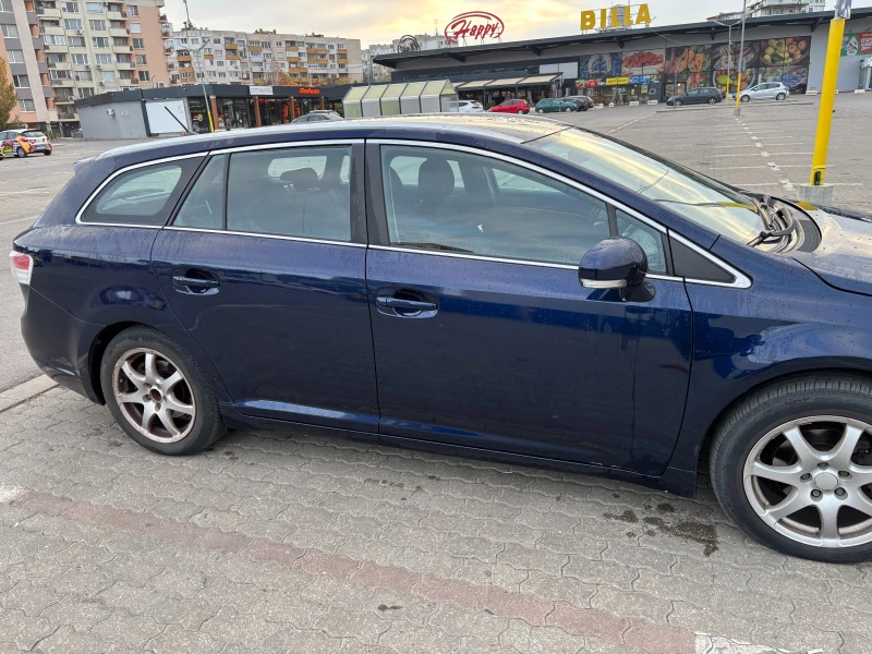 Toyota Avensis 2.0 D-4D, снимка 6 - Автомобили и джипове - 47909497