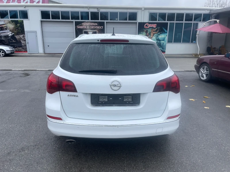 Opel Astra 1.4 GPL 140кс COSMO, снимка 14 - Автомобили и джипове - 47945254