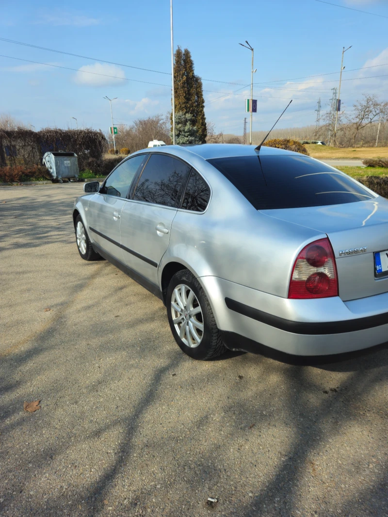 VW Passat, снимка 4 - Автомобили и джипове - 48953157