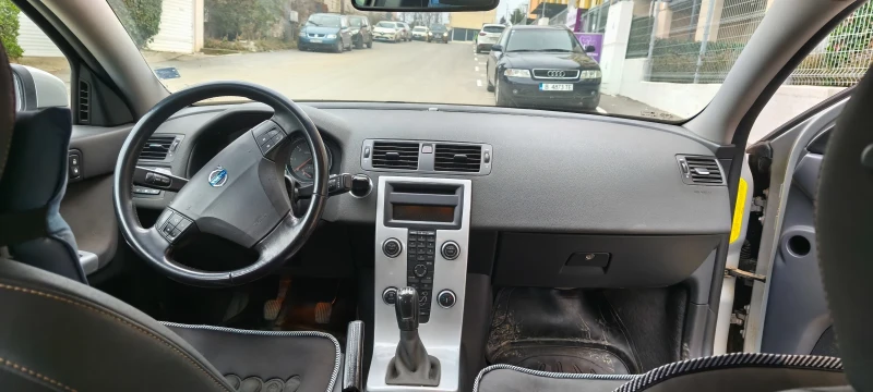 Volvo S40 2.0 D, снимка 10 - Автомобили и джипове - 49085922