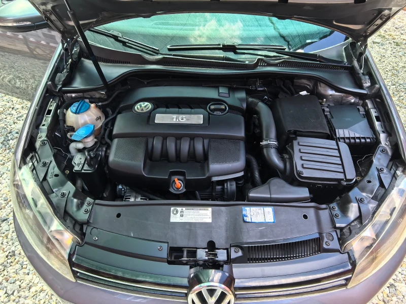 VW Golf 1.6 102кс, снимка 10 - Автомобили и джипове - 52581990