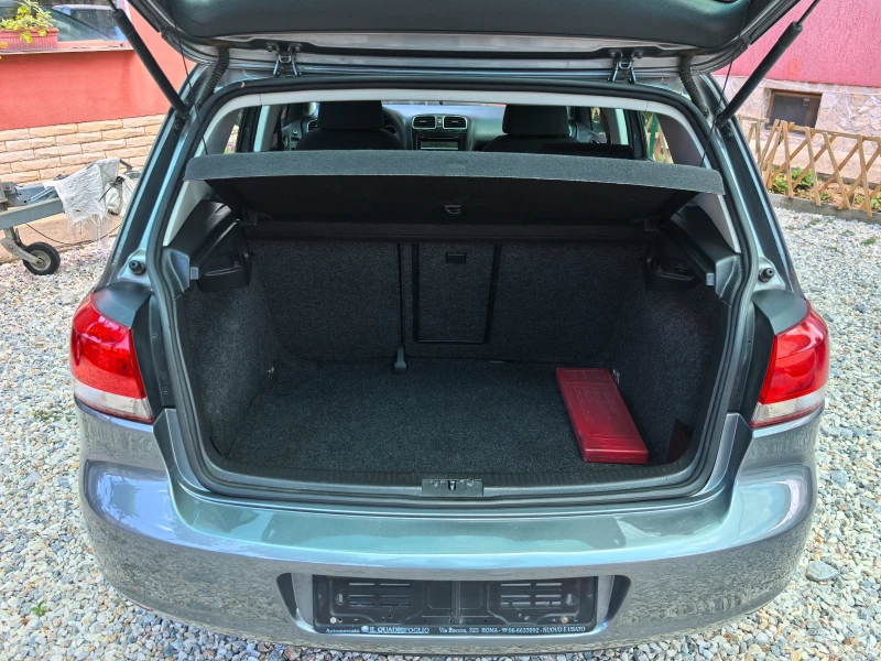 VW Golf 1.6 102кс, снимка 9 - Автомобили и джипове - 52581990