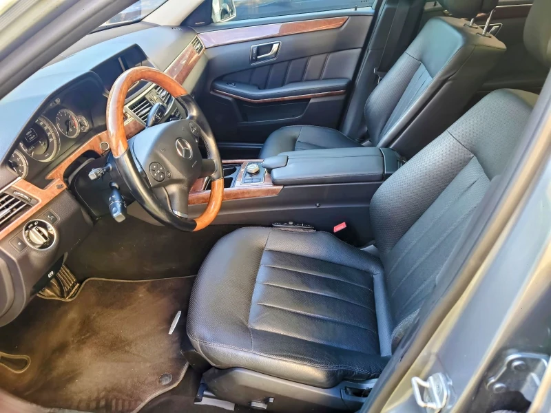 Mercedes-Benz E 350 4matic/7g/distronic/keyless/airmatic/обдухване, снимка 8 - Автомобили и джипове - 52738826