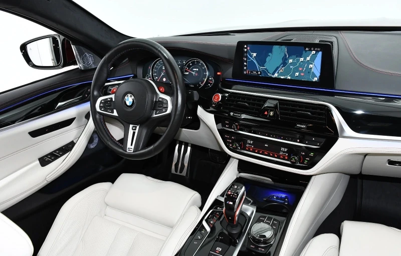 BMW M5 4.4 xDrive First Edition, снимка 5 - Автомобили и джипове - 52524252