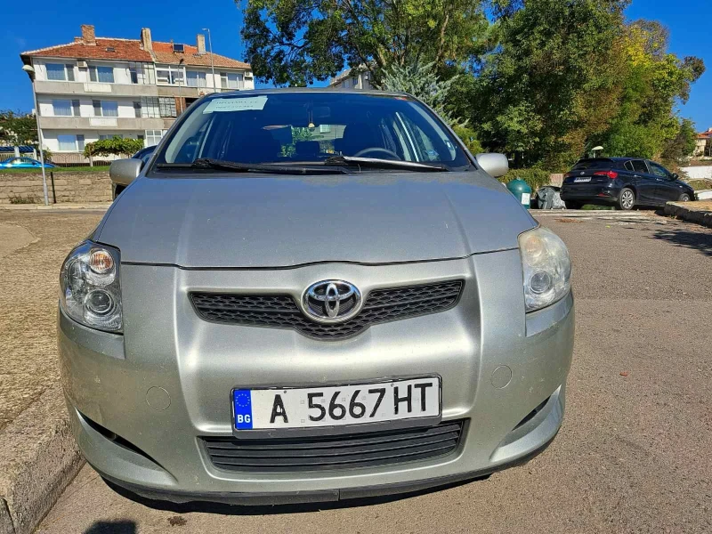 Toyota Auris 1.4 i 16V VVT-i, снимка 2 - Автомобили и джипове - 52998394