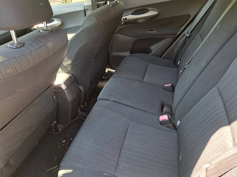 Toyota Auris 1.4 i 16V VVT-i, снимка 10 - Автомобили и джипове - 52998394