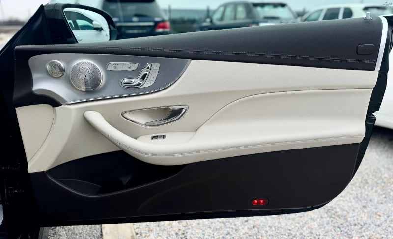 Mercedes-Benz E 220 AMG premium, снимка 12 - Автомобили и джипове - 53453083