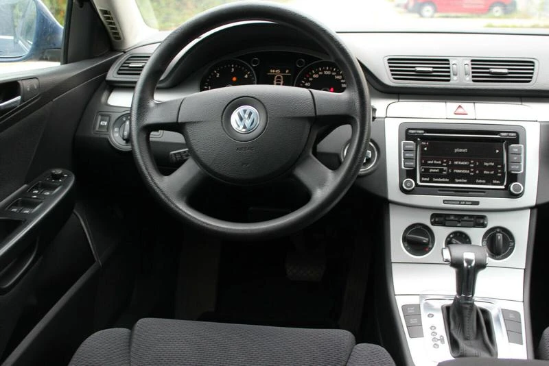 VW Passat 2.0 TDI, снимка 7 - Автомобили и джипове - 49101495