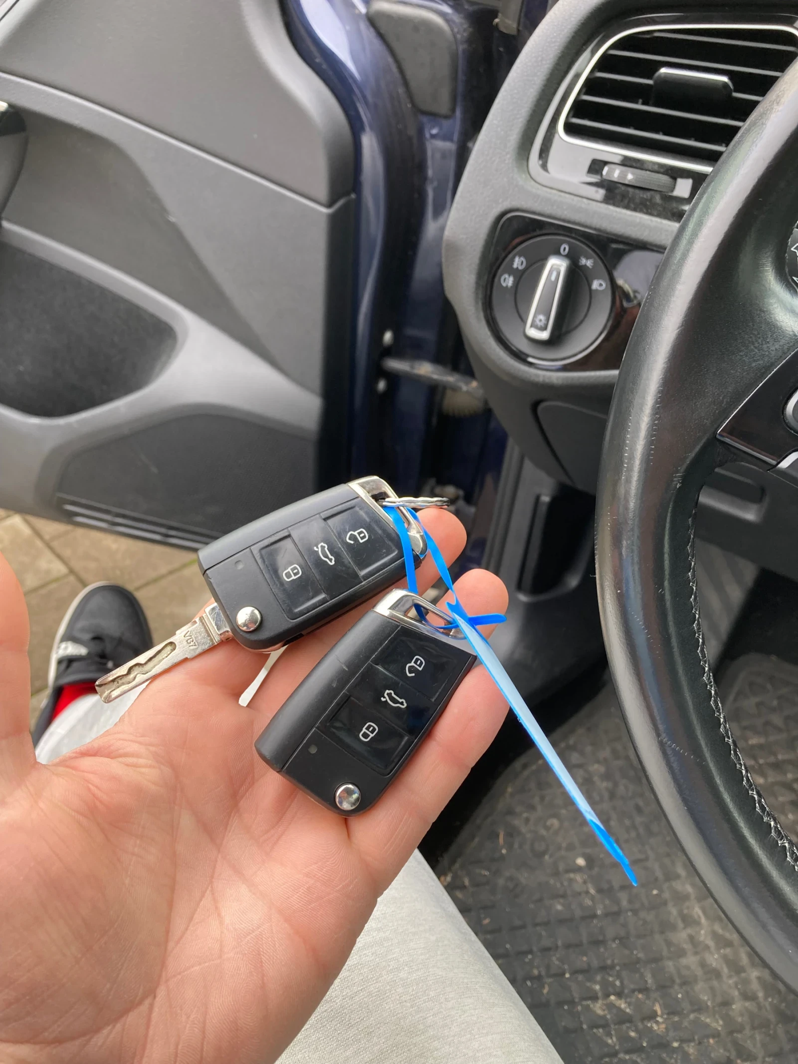 VW Golf 2.0TDi Highline | Mobile.bg   13