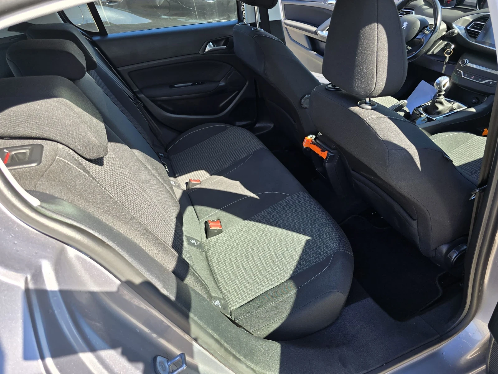 Peugeot 308 1.5 HDI | Mobile.bg — изображение 11