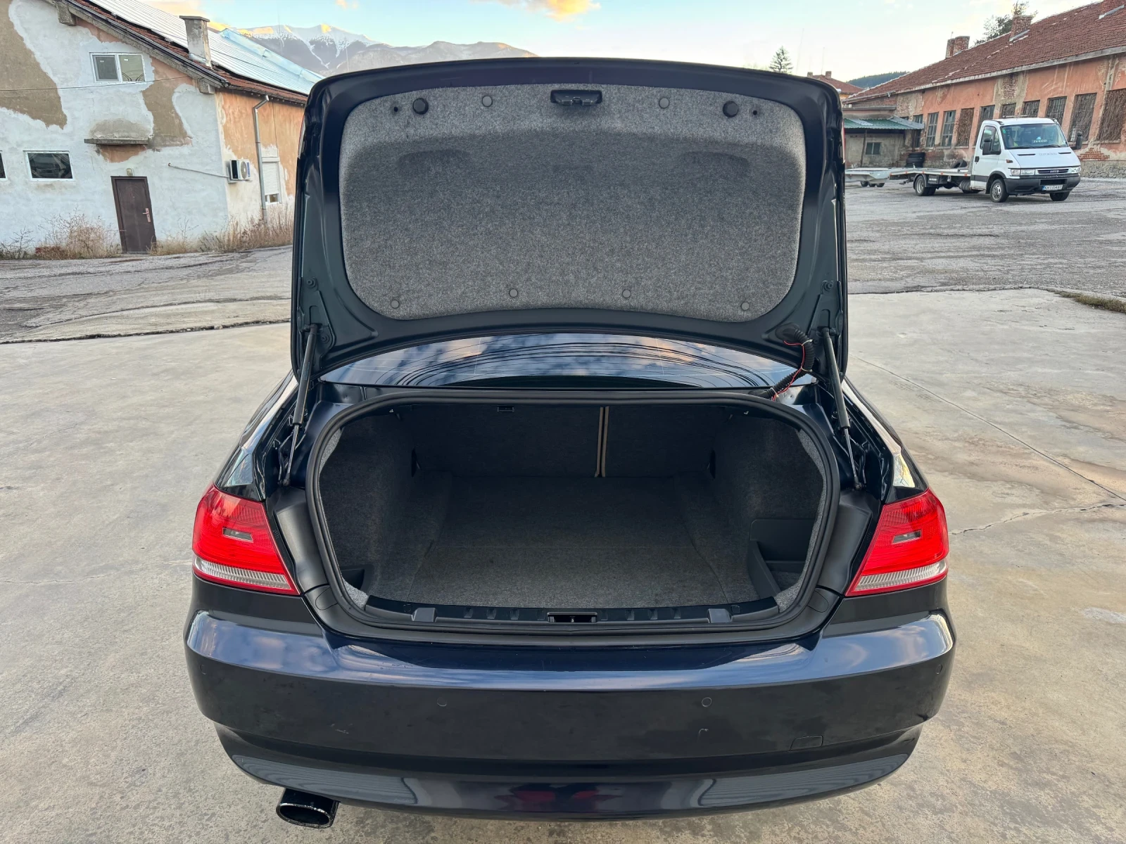 BMW 320  - изображение 9