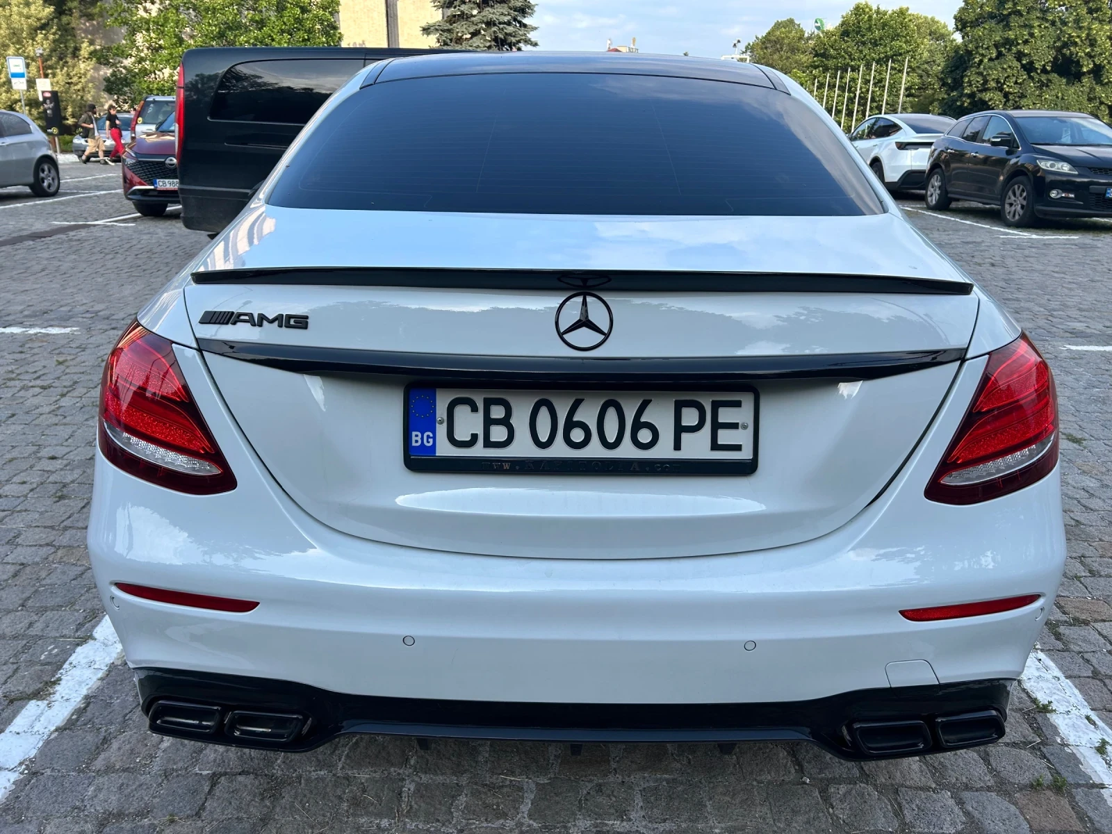 Mercedes-Benz E 220  - изображение 2