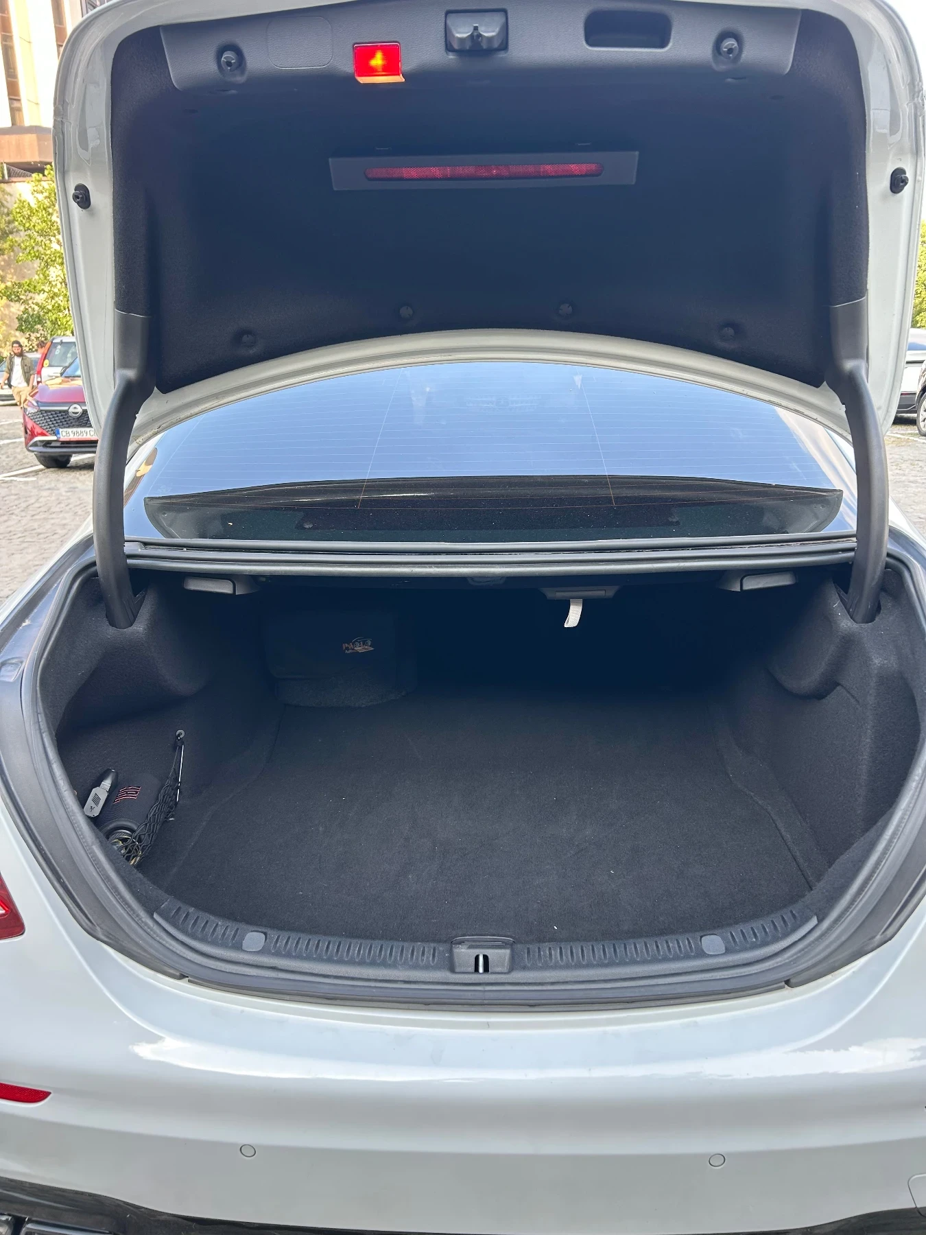Mercedes-Benz E 220  - изображение 9