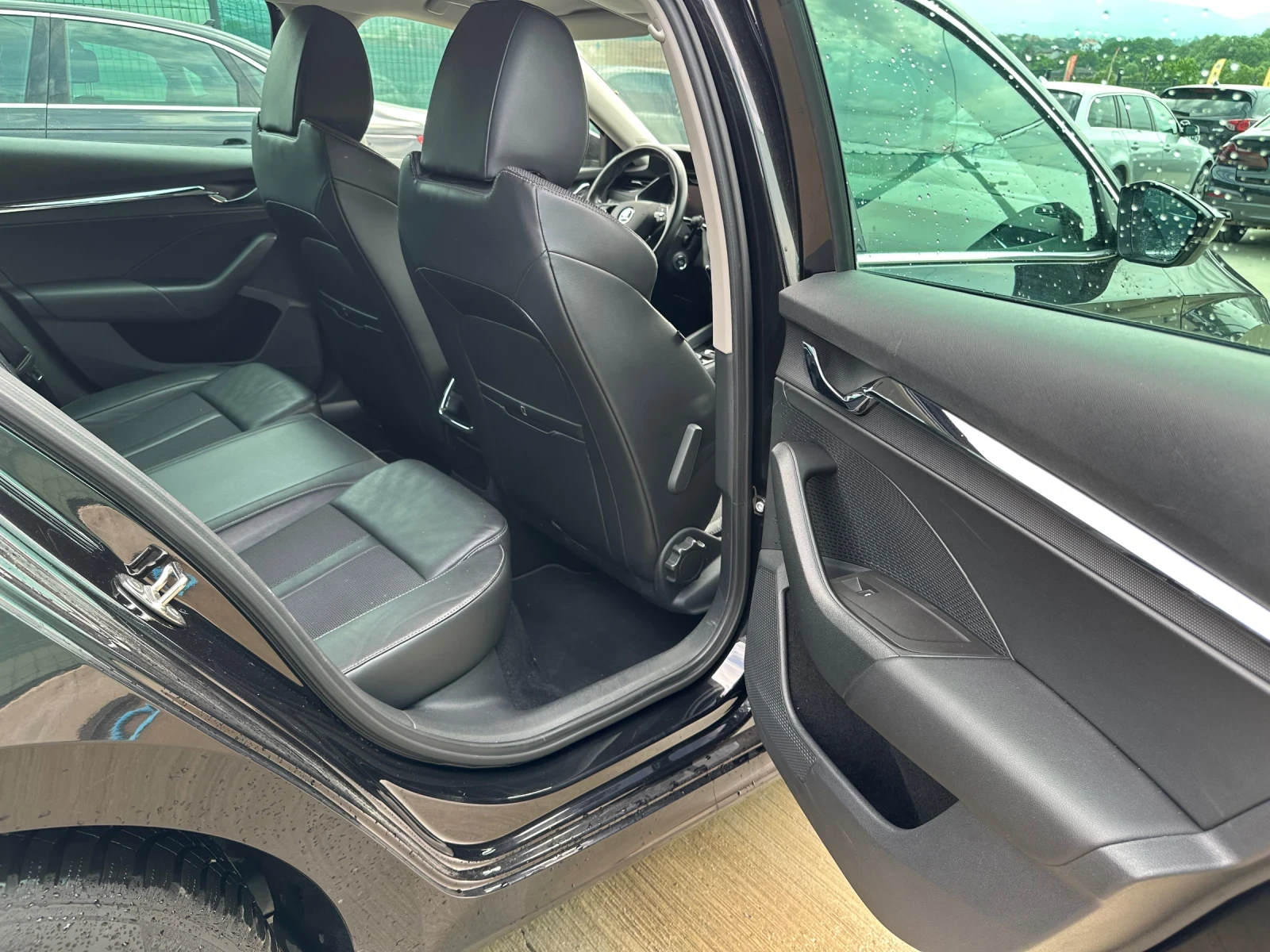 Skoda Octavia 2.0TDI 150к.с VIRTUAL/DISTRONIC/AMBIENT/FULL - изображение 9