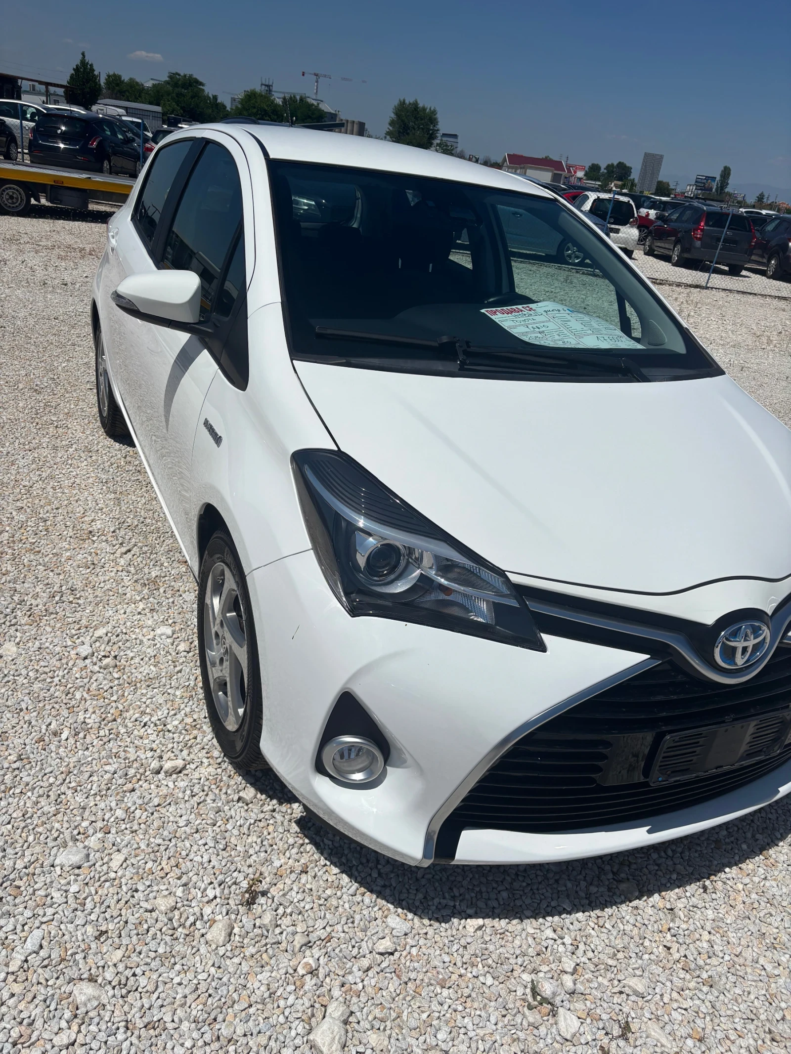 Toyota Yaris 1.5 Hybrid , KEYLESS, NAVY, AUTOMATIC - изображение 2