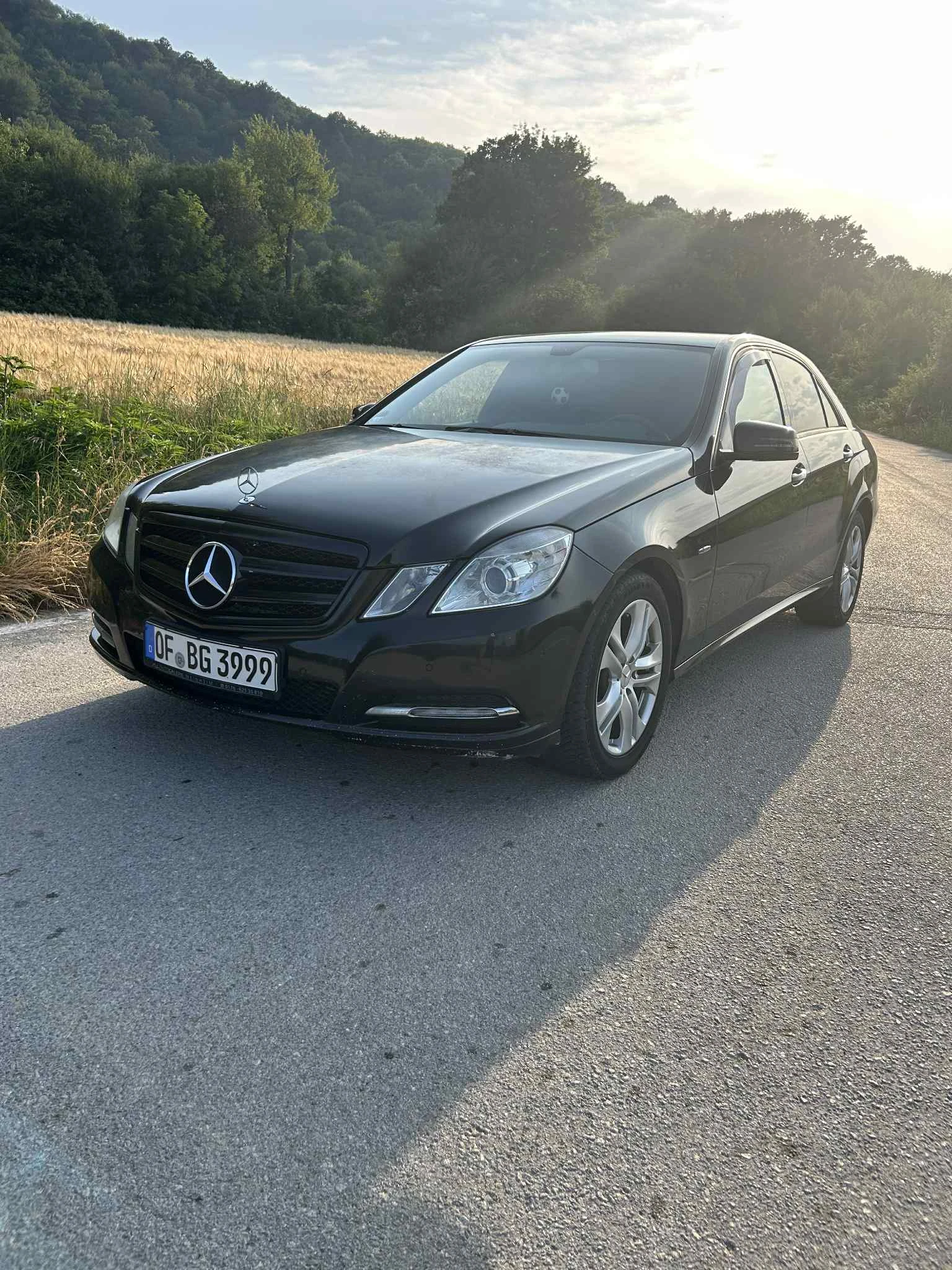 Mercedes-Benz E 220 Лек автомобил - изображение 2