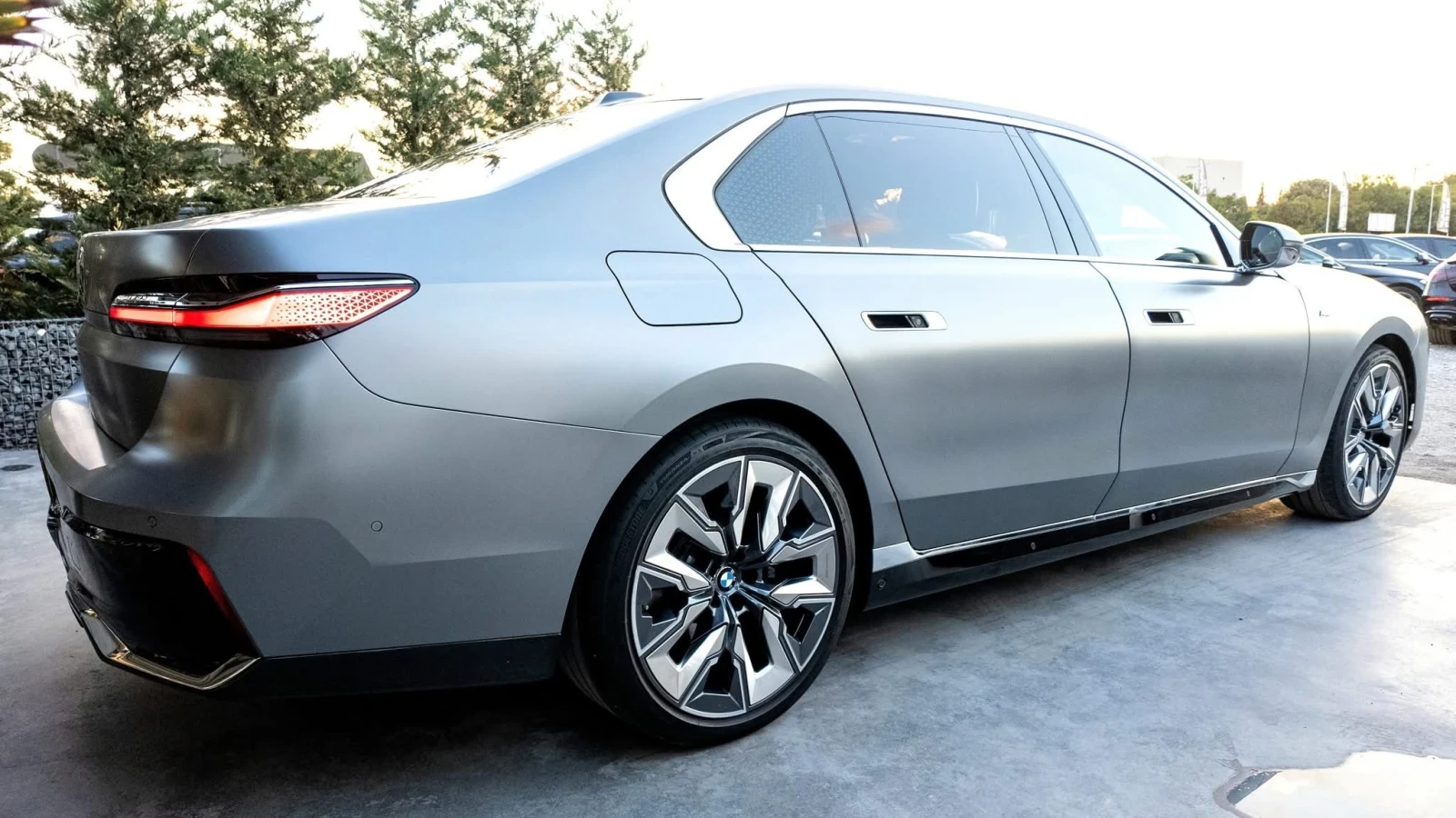 BMW 740 D XDRIVE MEGA FULL M PACK ГАРАНЦИОННА ЛИЗИНГ 100% - изображение 8