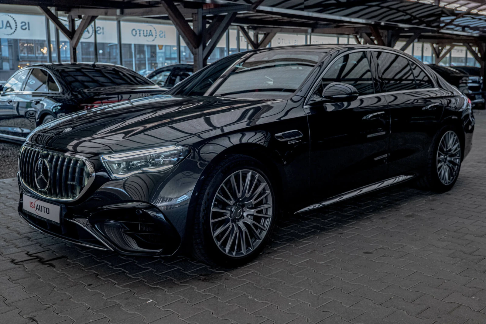 Mercedes-Benz E 53 AMG 4Matic+ /Premium/3D/Пано/Burmester/Камера 360/MBUX - изображение 2