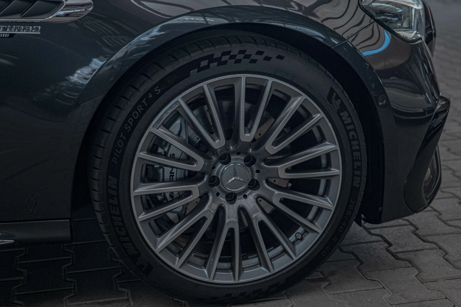 Mercedes-Benz E 53 AMG 4Matic+ /Premium/3D/Пано/Burmester/Камера 360/MBUX - изображение 9