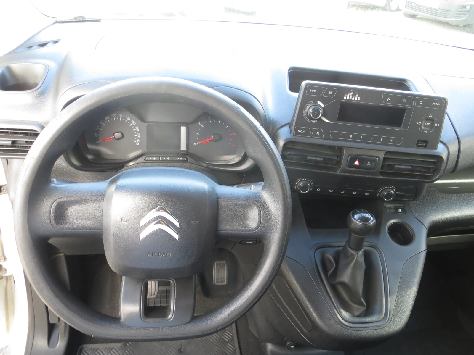 Citroen Berlingo 1, 5 HDI - изображение 8