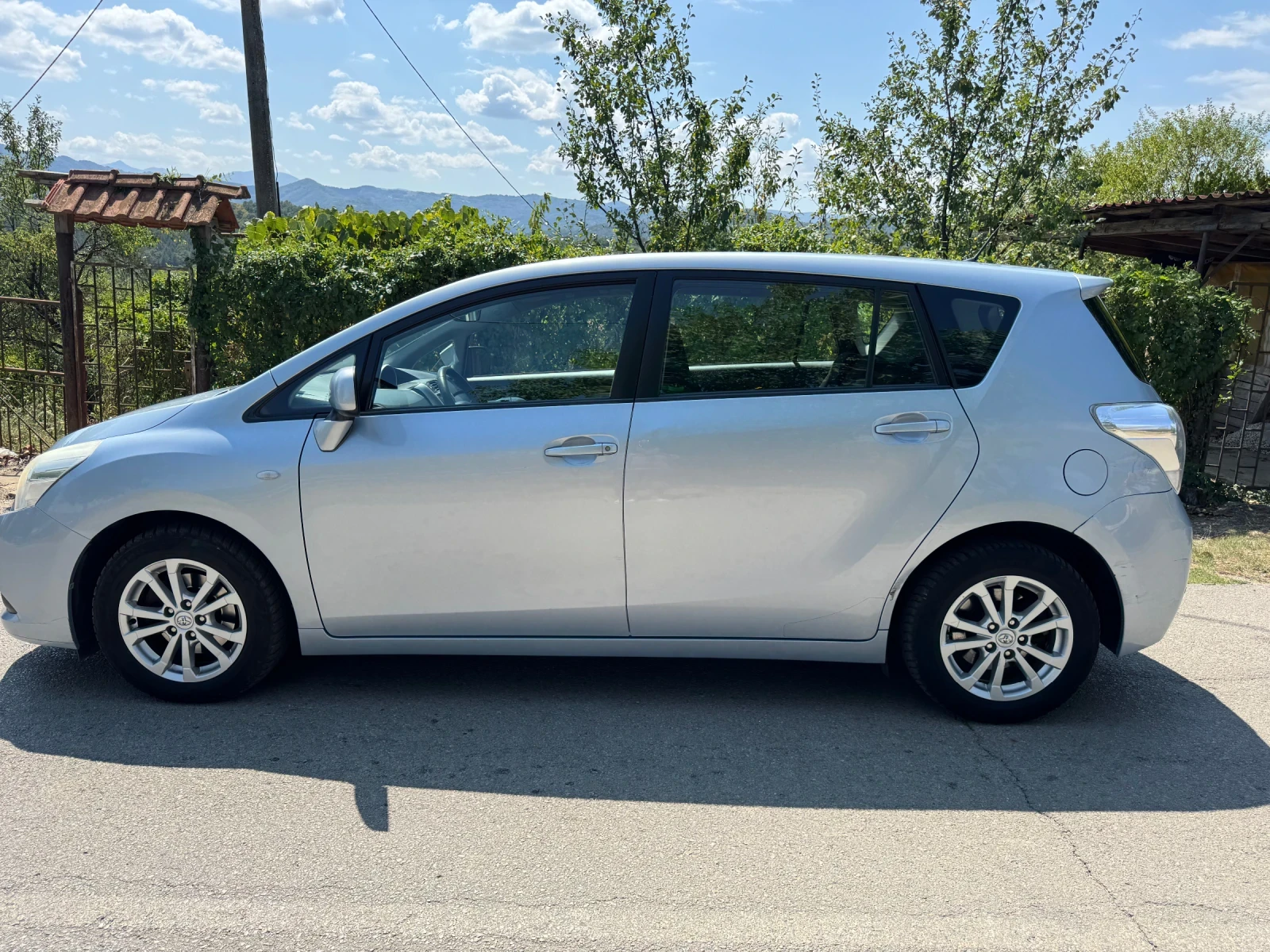 Toyota Verso 2.0 D4D  | Mobile.bg   2