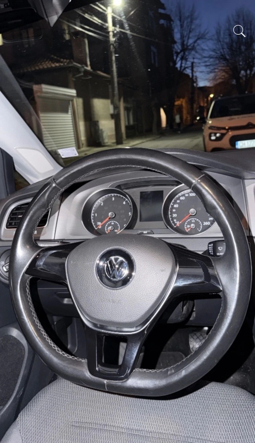 VW Golf 2.0tdi, снимка 7 - Автомобили и джипове - 54169768