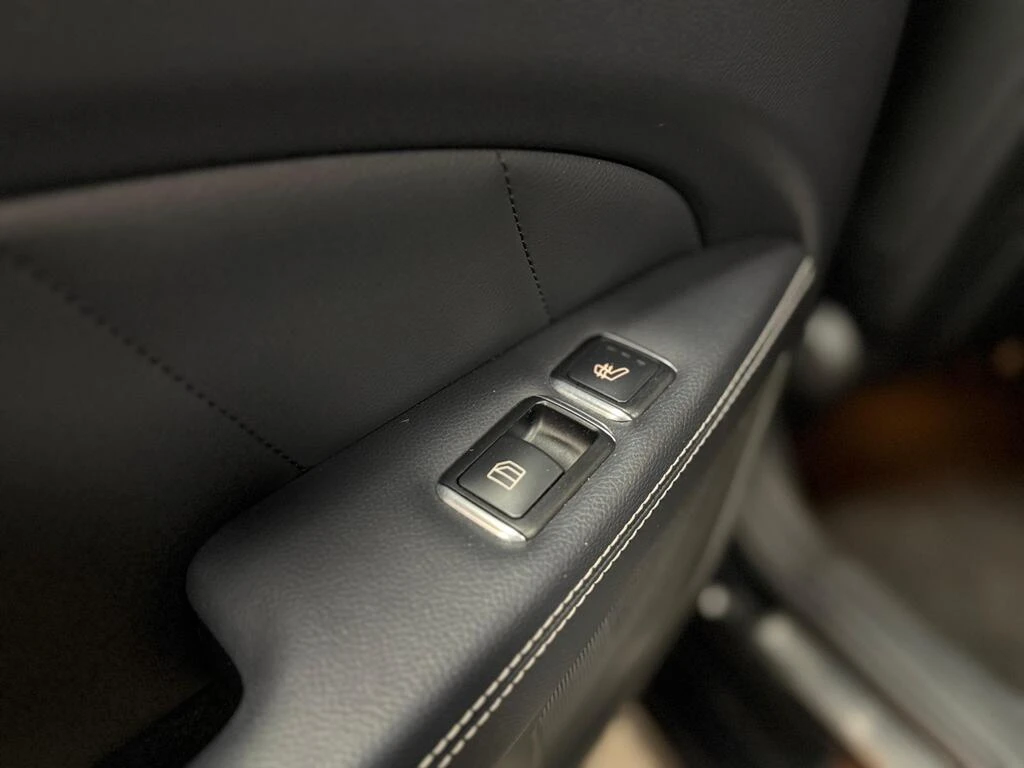 Mercedes-Benz CLS 550 AMG pack* Масаж* Обдух* H&K* Distronic* , снимка 16 - Автомобили и джипове - 54204240