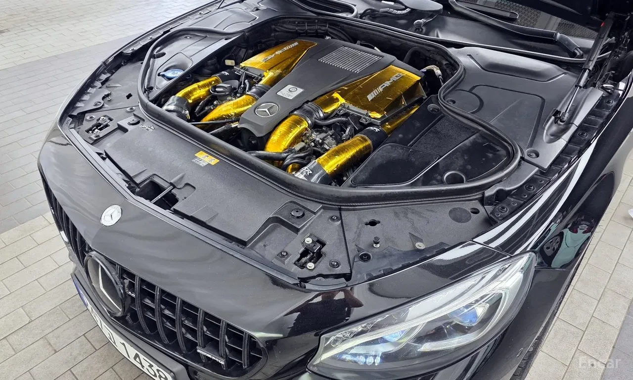 Mercedes-Benz S 63 AMG 4MATIC COUPE / BURMESTER / 360 / HUD / DISTRONIC, снимка 17 - Автомобили и джипове - 54647129
