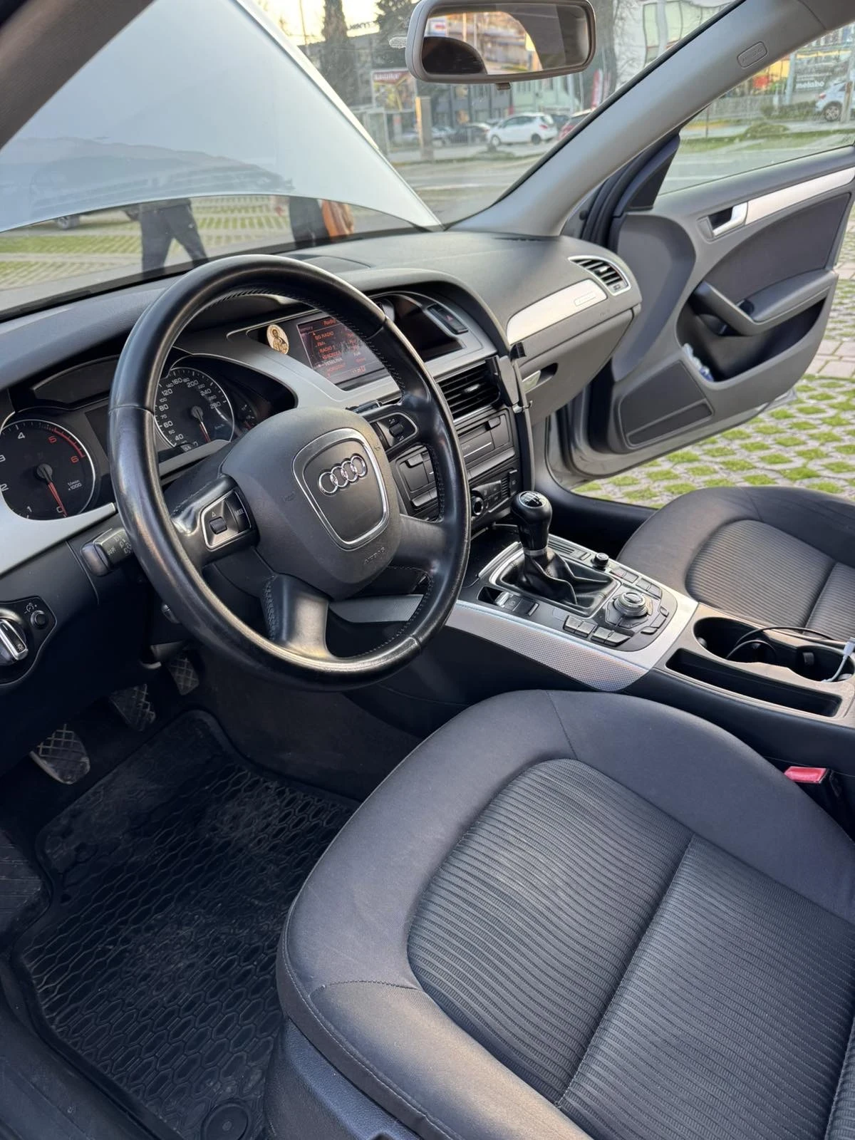 Audi A4, снимка 8 - Автомобили и джипове - 54655157