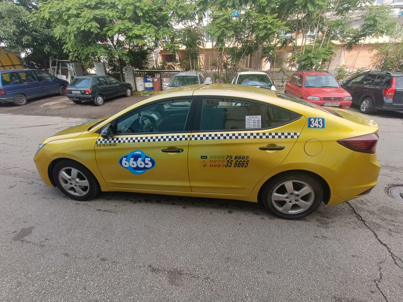 Hyundai Elantra, снимка 3 - Автомобили и джипове - 54758189