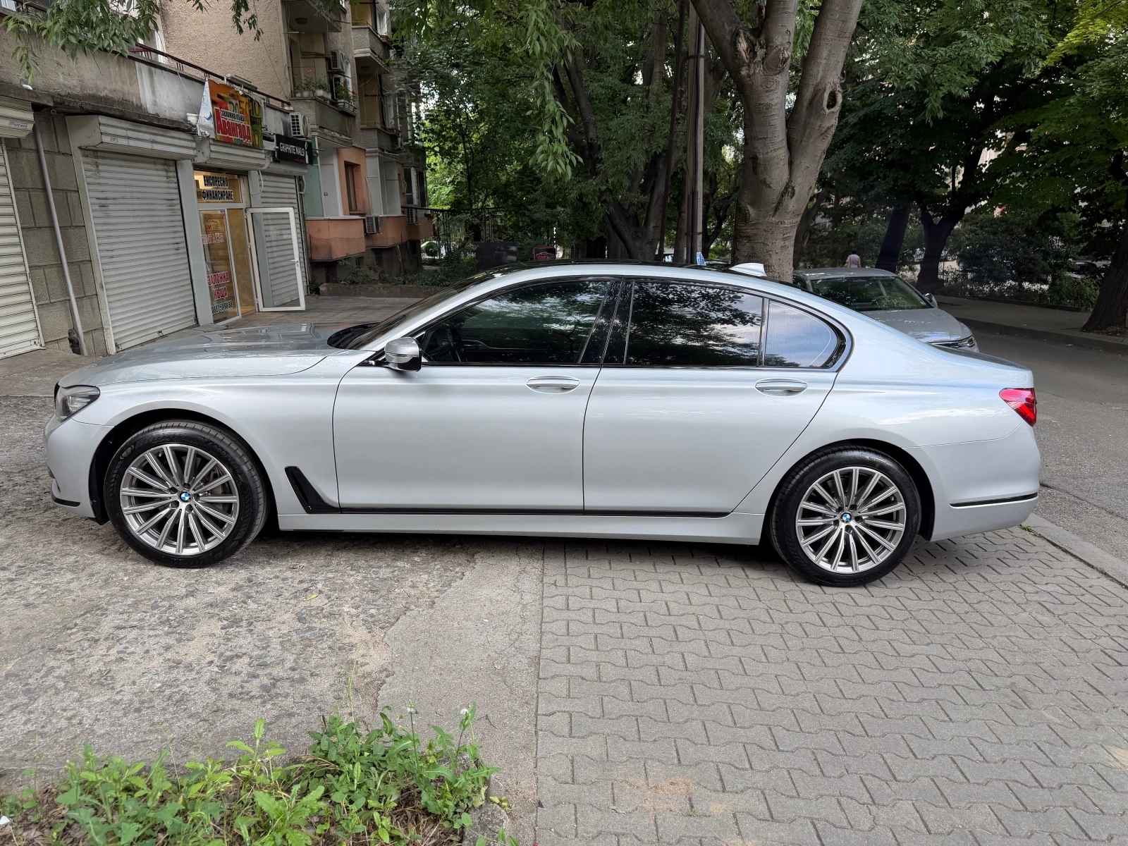 BMW 730 4х4 ТОП СЪСТОЯНИЕ, снимка 7 - Автомобили и джипове - 54826317