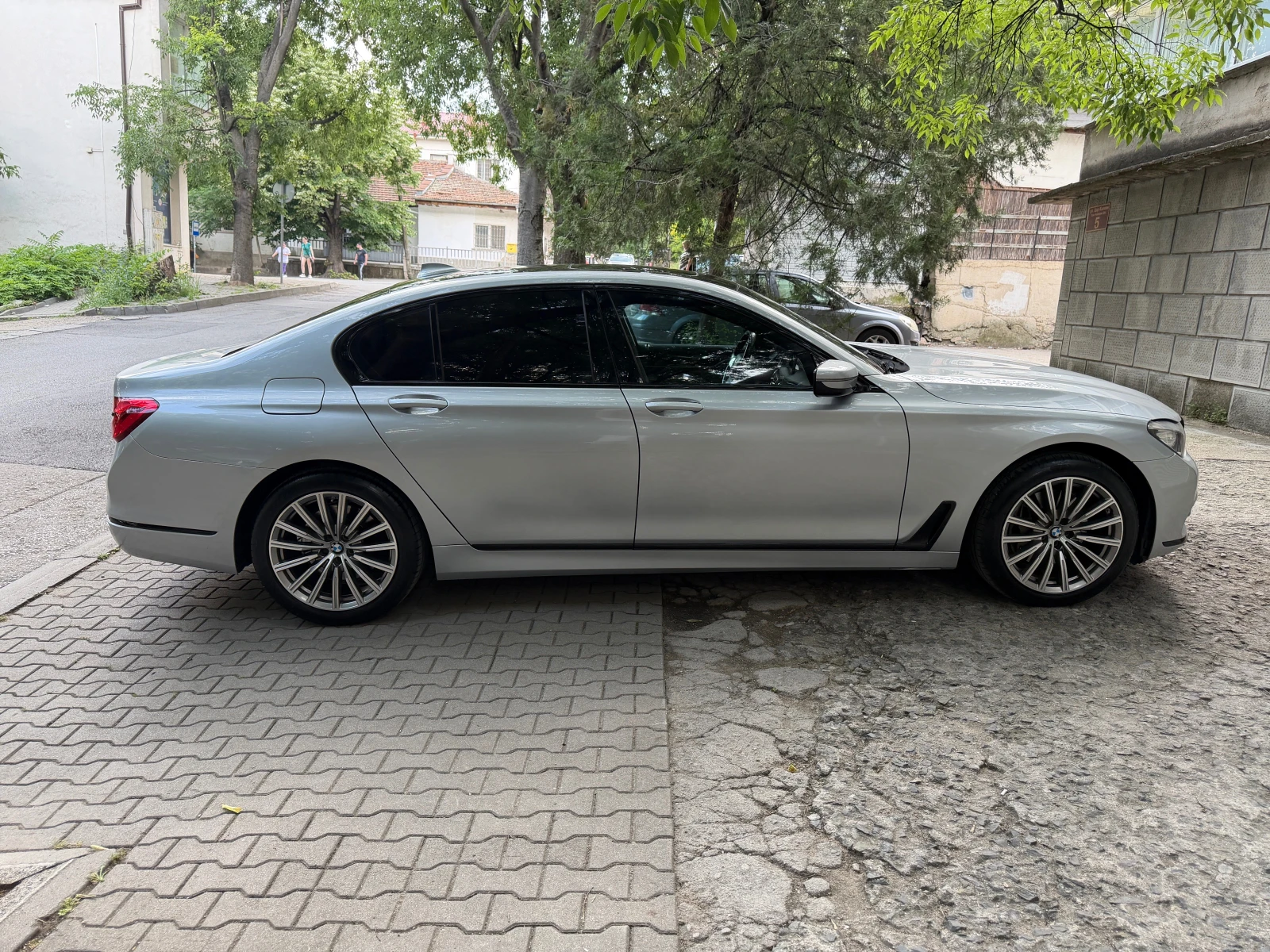 BMW 730 4х4 ТОП СЪСТОЯНИЕ, снимка 8 - Автомобили и джипове - 54826317