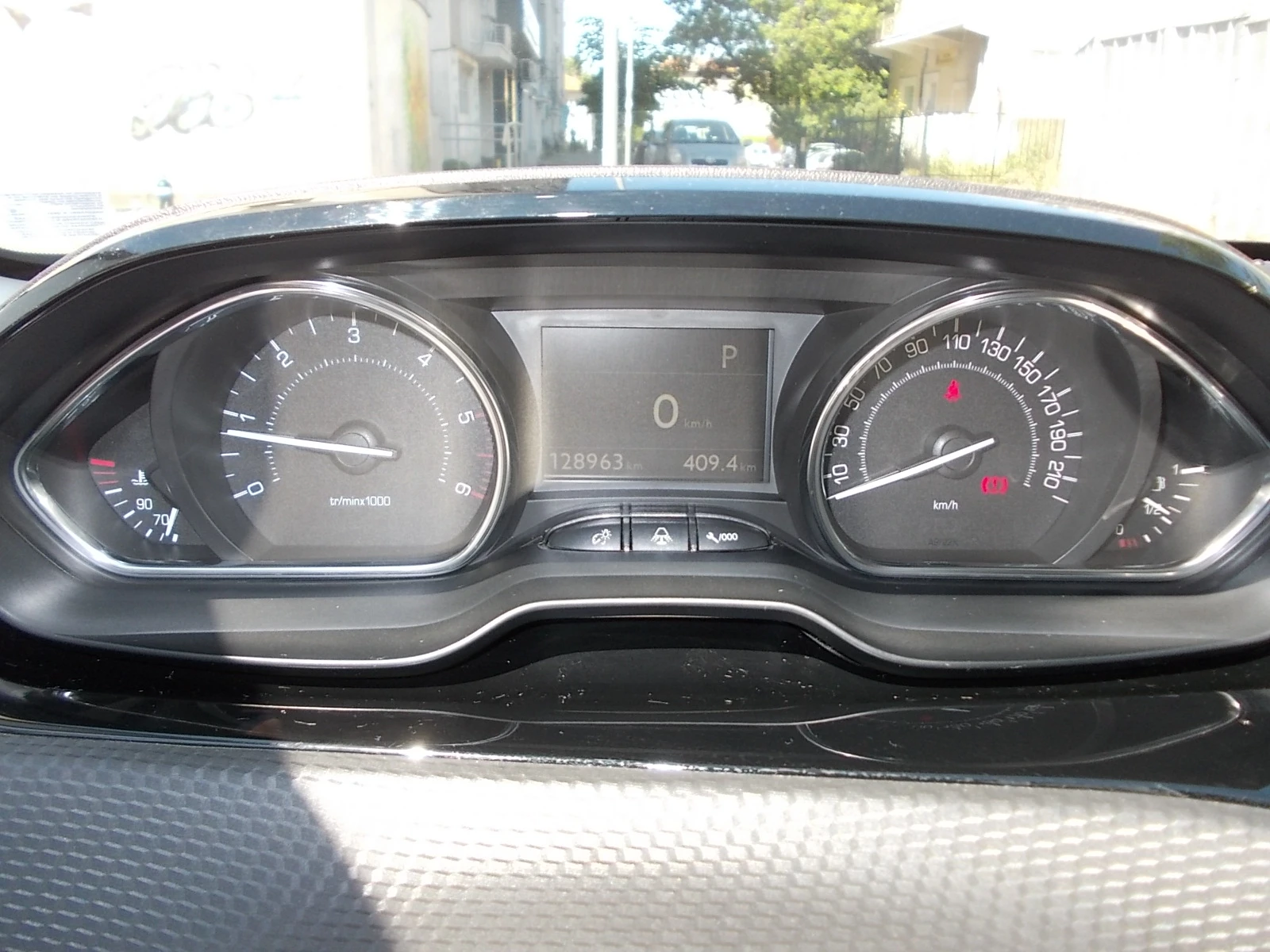 Peugeot 2008, снимка 10 - Автомобили и джипове - 54901972