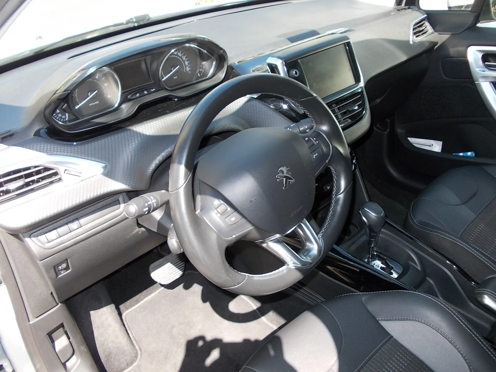 Peugeot 2008, снимка 5 - Автомобили и джипове - 54901972