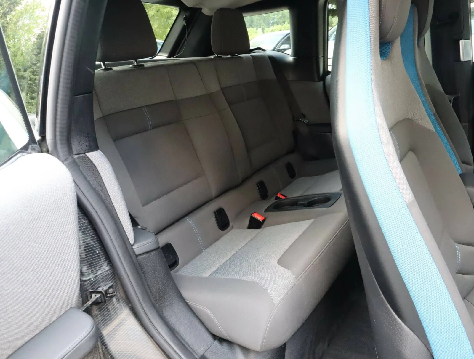 BMW i3 S/120ah/Harman Kardon/Камера/Подгрев/PDC, снимка 9 - Автомобили и джипове - 55235341