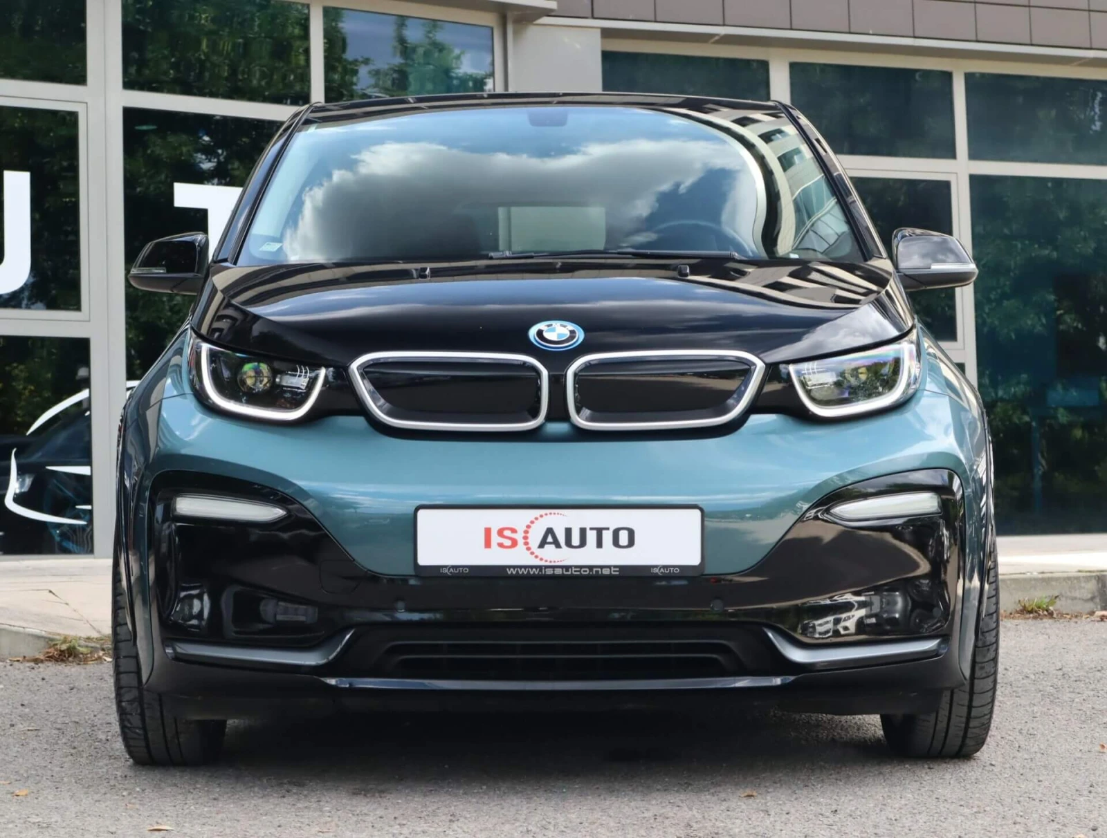 BMW i3 S/120ah/Harman Kardon/Камера/Подгрев/PDC, снимка 2 - Автомобили и джипове - 55235341